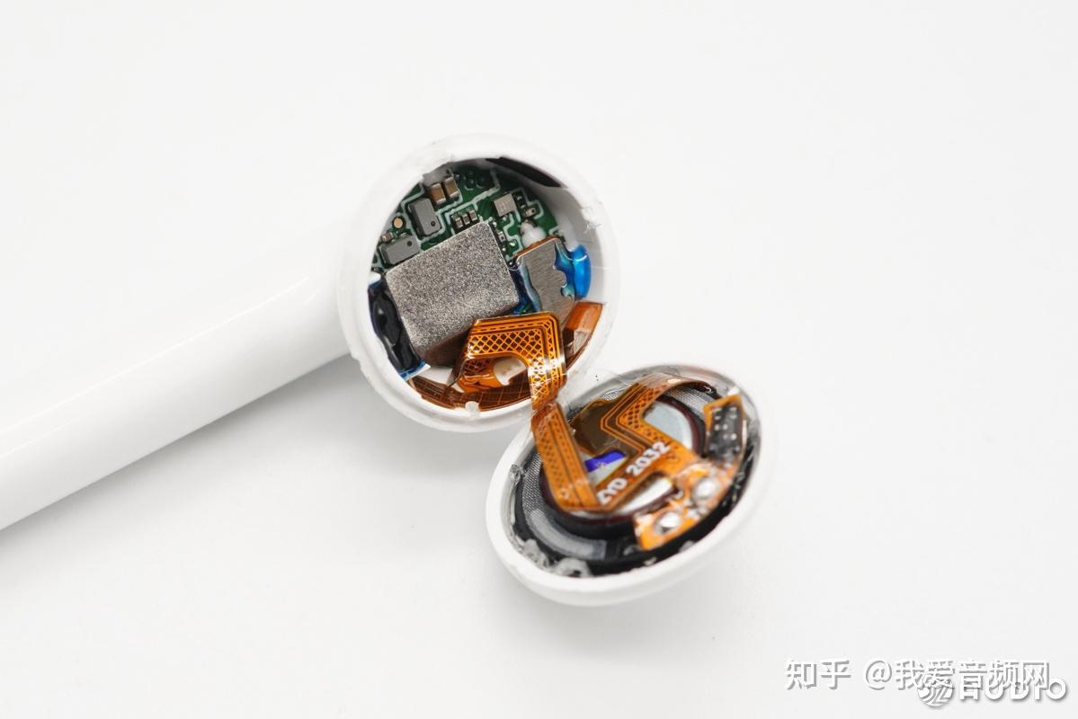 TWS无线耳机耳壳闭合密封点胶视觉检测系统